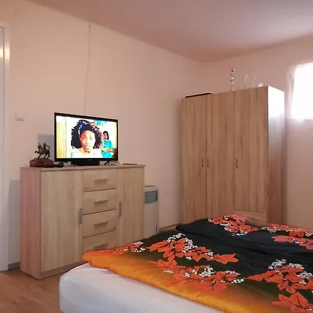 Tiszavirag Apartmanhaz Segedín Exteriér fotografie