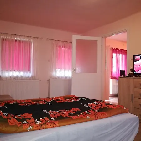 Tiszavirag Apartmanhaz Segedín Exteriér fotografie