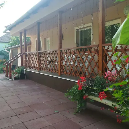 Tiszavirag Apartmanhaz Segedín Exteriér fotografie