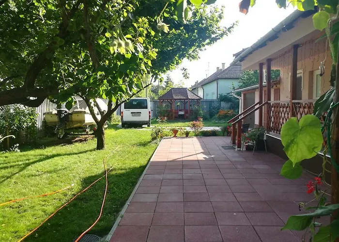 Tiszavirag Apartmanhaz