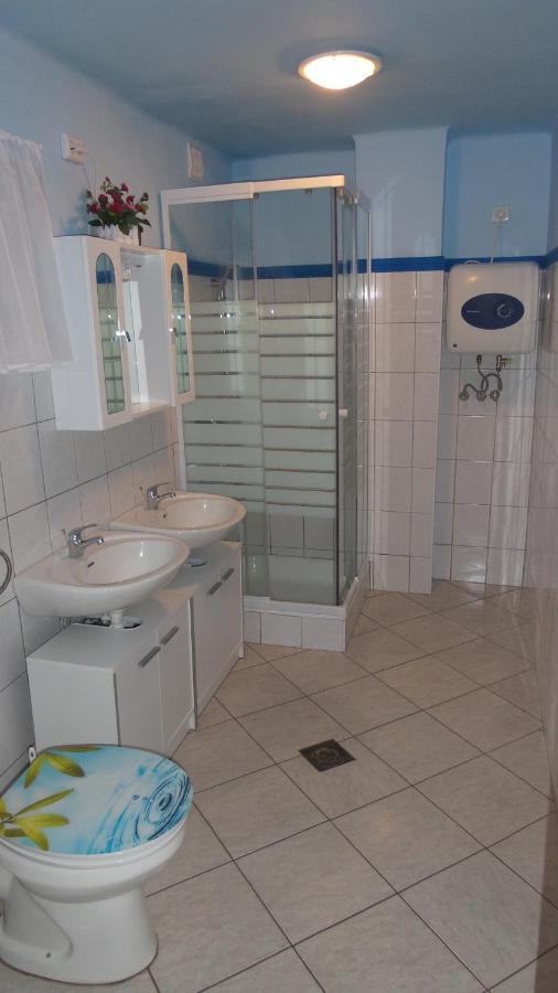 Apartment Tiszavirag Apartmanhaz