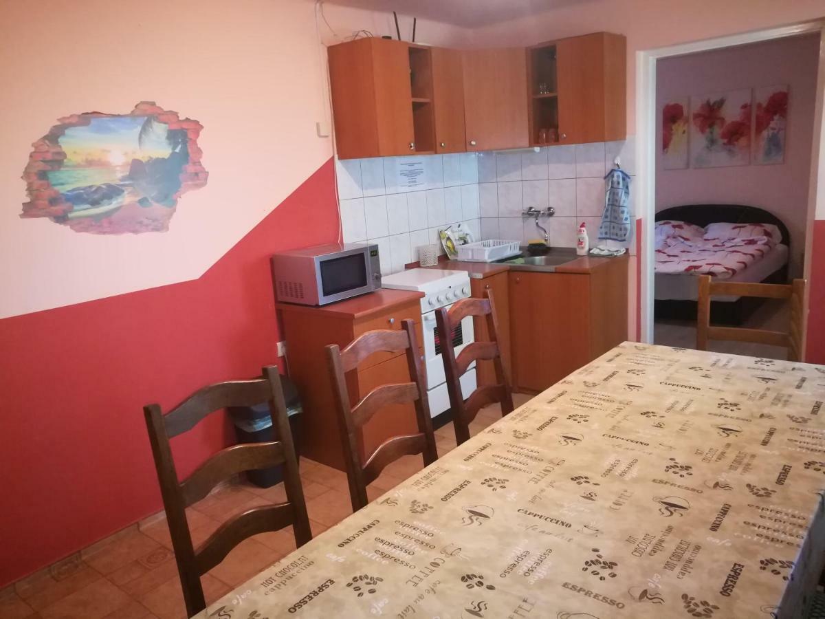 Tiszavirag Apartmanhaz