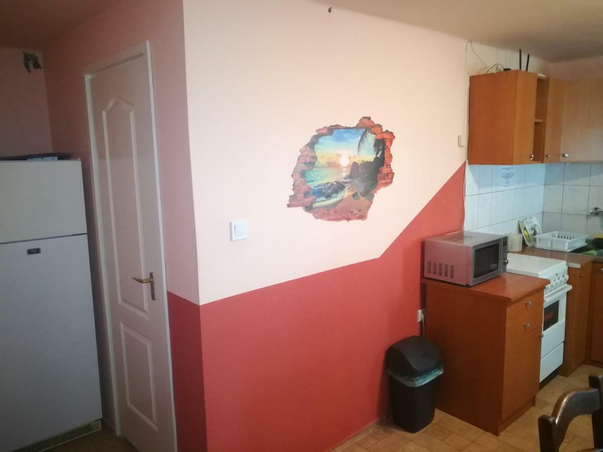 Apartment Tiszavirag Apartmanhaz